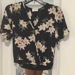 Blue flower cross blouse